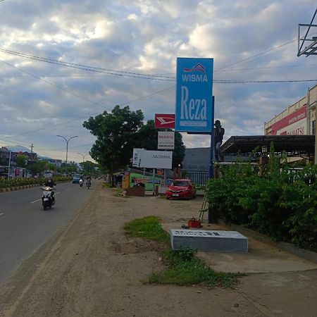 Wisma Reza Palopo Motel Exterior foto