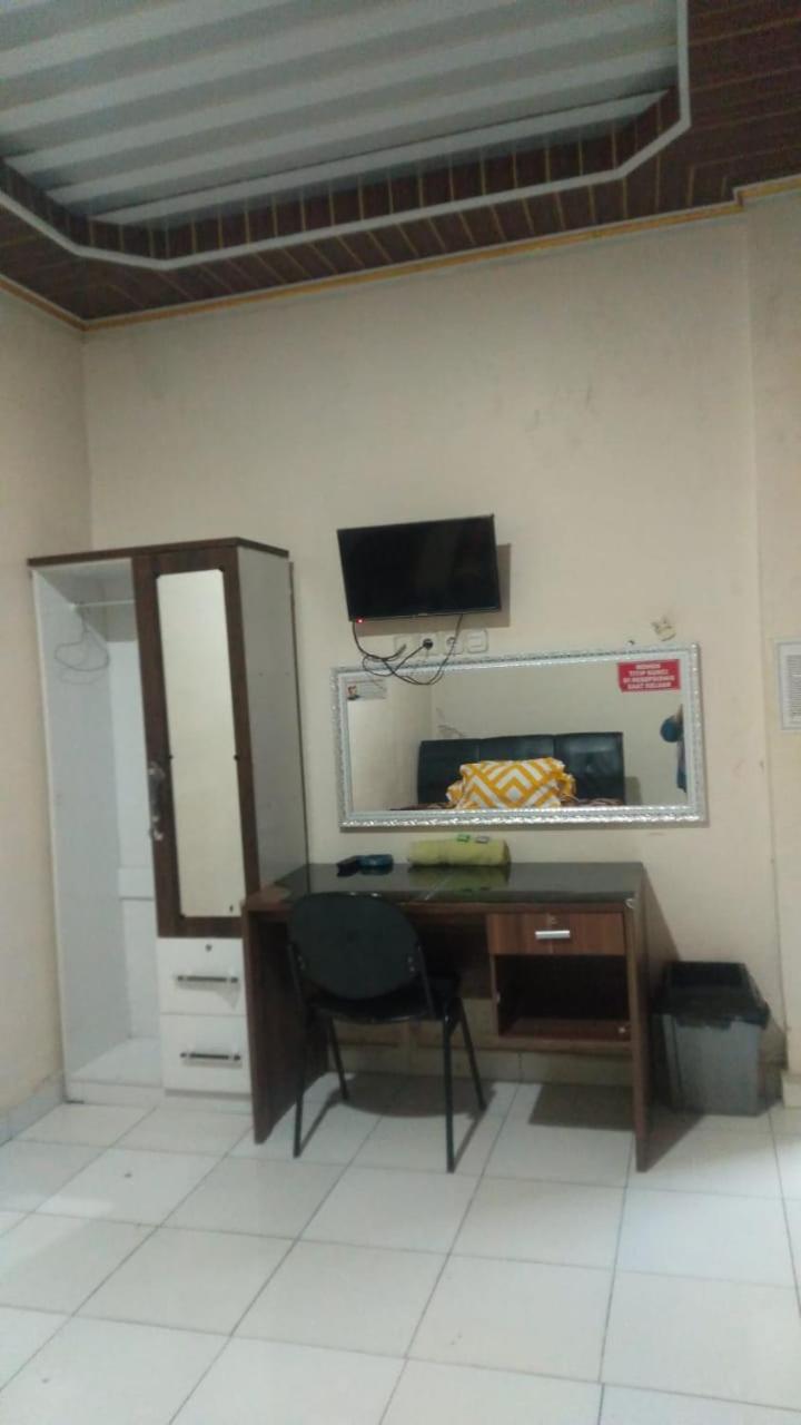 Wisma Reza Palopo Motel Exterior foto